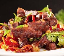 Острая жареная говядина по-сычуаньски