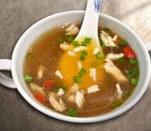 Куриный суп с женьшенем и плодами годжи