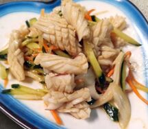 Салат с кальмаром в соевом соусе