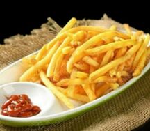 Картофель фри с кетчупом