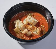 Томатный суп с крутонами