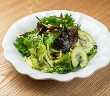 Зеленый салат