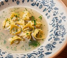 Бродо с тортеллини