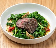 Стейк-миньон с кейлом