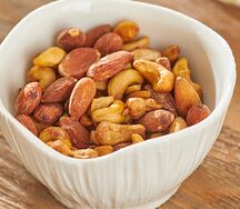 Миндаль и кешью домашнего копчения