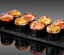 Запечённые Хосомаки с курицей и крабом