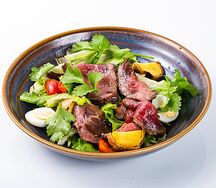 Салат с ростбифом