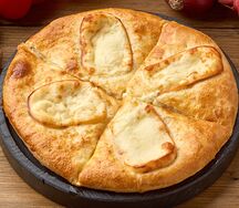 Хачапури с копченым сулугуни