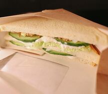 Сэндвич с тунцом