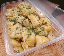 Картофель отварной с зеленью