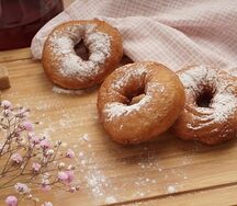 Пышка с сахарной пудрой