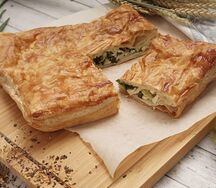 Пирог слоеный с зеленым луком и яйцом (1 кг)