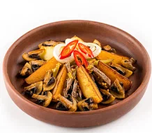 Тёплый салат с говядиной