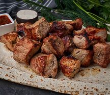 Шашлык из cвинoй шеи в боксе