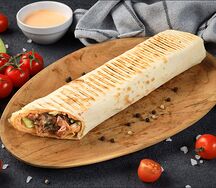 Сырная шаверма с говядиной