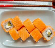 Ролл Филадельфия с такуаном