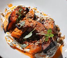 Тыква с лабне и дуккой