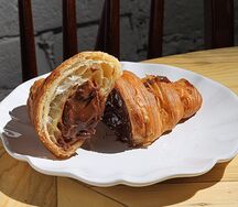 Шоколадный круассан