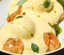 Бенедикт с креветками