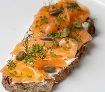 Бутерброд с мурманской форелью