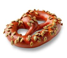 Брецель с тыквенными семечками