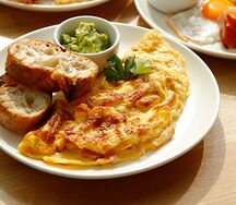 Омлет с ветчиной и сыром