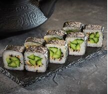 Ролл с огурцом