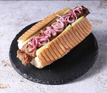 Хот-дог с люля-кебабом