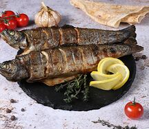 Форель запечённая на углях (2 рыбы)