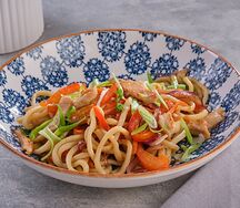 Азиатская лапша с курицей
