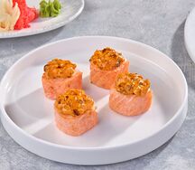 Гриль-ролл с угрем и лососем