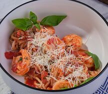 Спагетти с тигровыми креветками