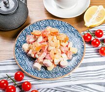 Салат с крабовыми палочками