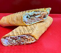 Шаурма в сырном лаваше