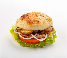 Сэндвич Плескавица по-деревенски