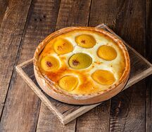 Пирог с персиками