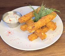 Сырные палочки с копчёной паприкой