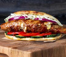 Плескавица с каймаком