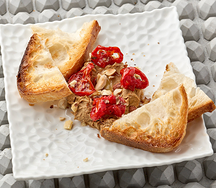 Паштет из куриной печени с топленным маслом и вялеными томатами