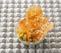 Гуакомоле по-уральски с чипсами из картофеля