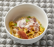 Паста с индейкой и прошутто