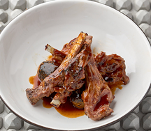 Каре ягненка с печеным картофелем