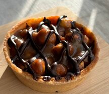 Тарталетка карамельно-ореховая