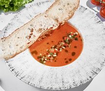 Гаспачо с тартаром из овощей