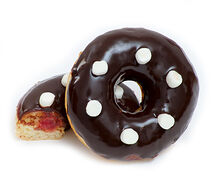 Пончик малиновый