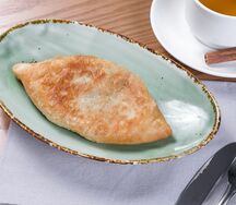 Пирожок с капустой