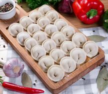 Замороженные мясные пельмени