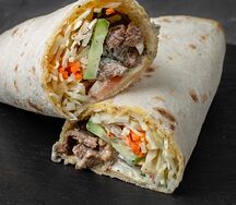 Классическая шаурма с говядиной и картофелем фри (маленькая)