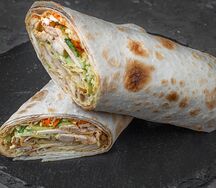 Классическая шаурма с курицей и картофелем фри большая