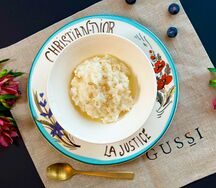 Рисовая каша с медом и орехами